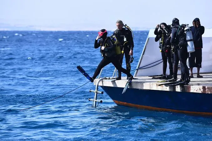 Boat Diver course at The Wave Diving Center — photo 7