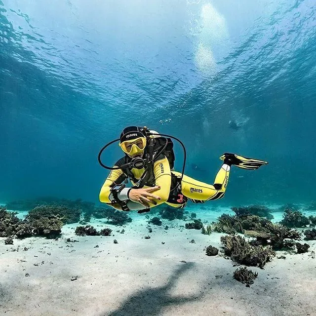 Peak Performance Buoyancy course at The Wave Diving Center — photo 10